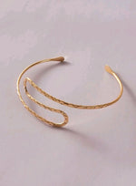 Vega Arm Cuff